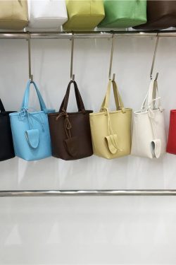 Minimalist Versatile Bucket Bag in Lychee Texture - Small Dirty Cabinet Niche Shoulder Crossbody Handbag for Everyday Use
