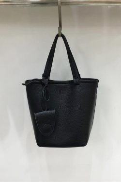 Minimalist Versatile Bucket Bag in Lychee Texture - Small Dirty Cabinet Niche Shoulder Crossbody Handbag for Everyday Use