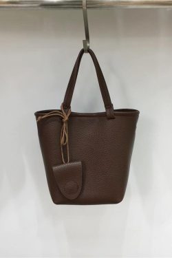 Minimalist Versatile Bucket Bag in Lychee Texture - Small Dirty Cabinet Niche Shoulder Crossbody Handbag for Everyday Use
