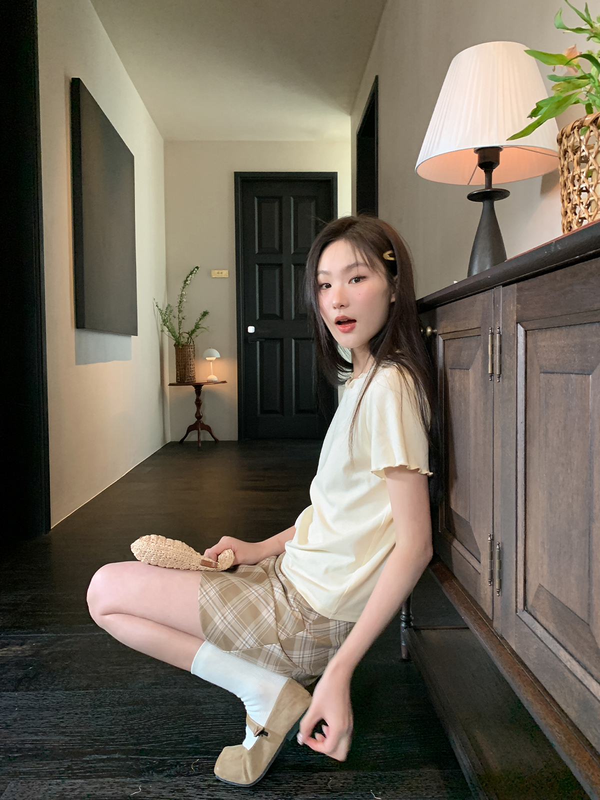 Minimalist Wave Edge Short Sleeve T-shirt for Women - Summer 2025 Solid Color Loose Fit Unique Top Minimalist Wave Edge Short Sleeve T-shirt for Women - Summer 2025 Solid Color Loose Fit Unique Top