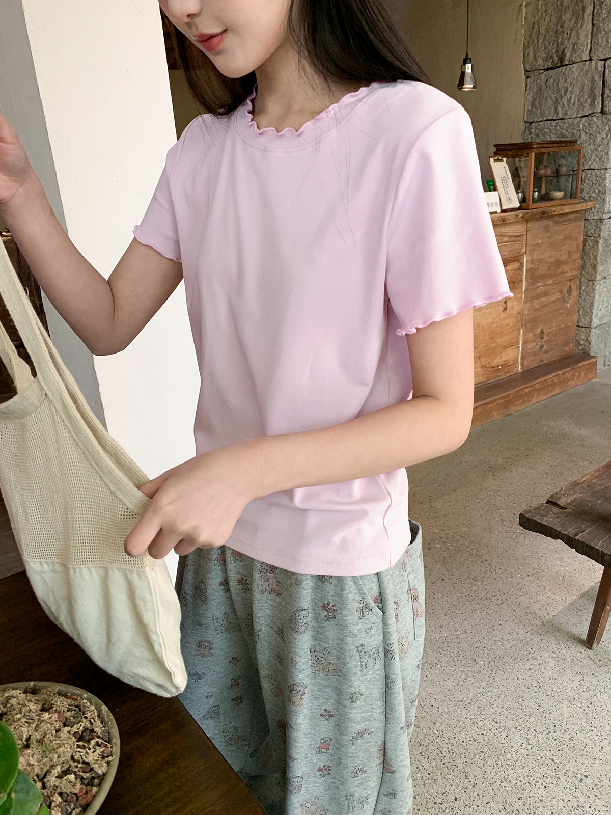 Minimalist Wave Edge Short Sleeve T-shirt for Women - Summer 2025 Solid Color Loose Fit Unique Top Minimalist Wave Edge Short Sleeve T-shirt for Women - Summer 2025 Solid Color Loose Fit Unique Top