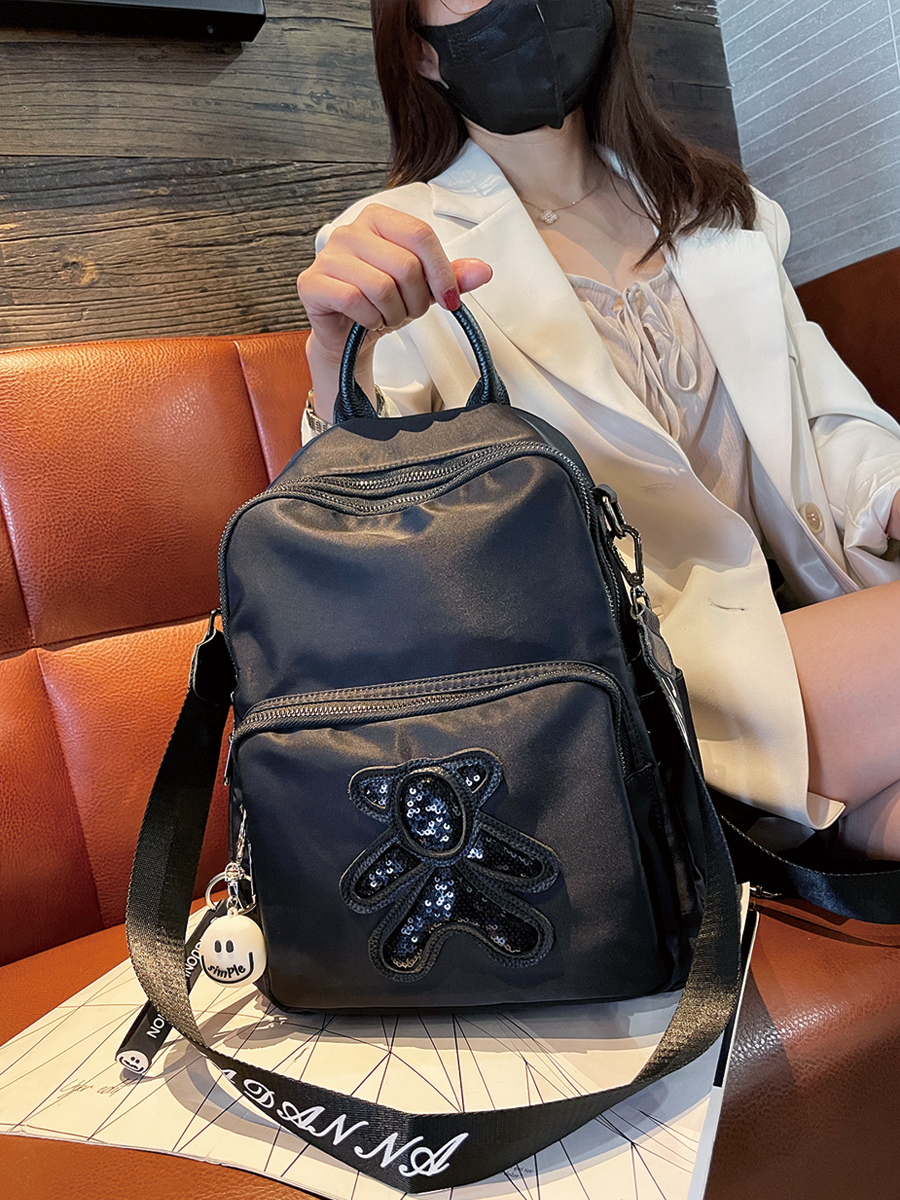 Multi-Layer Women's Backpack - Lightweight Water-Resistant Oxford Cloth Travel Bag for Commuters, Stylish and Functional Multi-Layer Women's Backpack - Lightweight Water-Resistant Oxford Cloth Travel Bag for Commuters, Stylish and Functional