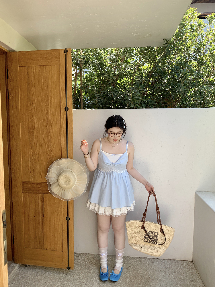 Multi-Version Floral Vest with Vintage Small V-Neck Plus-Size Top for Chubby Figures - Energetic Sweet Style Multi-Version Floral Vest with Vintage Small V-Neck Plus-Size Top for Chubby Figures - Energetic Sweet Style