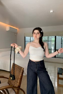 Multi-Version Floral Vest with Vintage Small V-Neck Plus-Size Top for Chubby Figures - Energetic Sweet Style