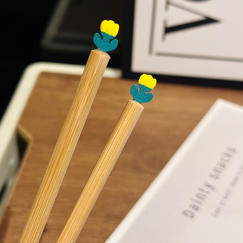 Natural Bamboo Tulip Chopsticks for One, Unpainted Non-Slip Design, Eco-Friendly Chinese Tableware, Anti-Mold Kitchen Utensils Natural Bamboo Tulip Chopsticks for One, Unpainted Non-Slip Design, Eco-Friendly Chinese Tableware, Anti-Mold Kitchen Utensils