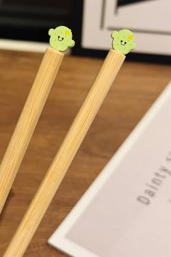 Natural Bamboo Tulip Chopsticks for One, Unpainted Non-Slip Design, Eco-Friendly Chinese Tableware, Anti-Mold Kitchen Utensils