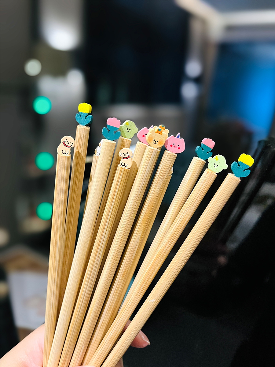 Natural Bamboo Tulip Chopsticks for One, Unpainted Non-Slip Design, Eco-Friendly Chinese Tableware, Anti-Mold Kitchen Utensils Natural Bamboo Tulip Chopsticks for One, Unpainted Non-Slip Design, Eco-Friendly Chinese Tableware, Anti-Mold Kitchen Utensils