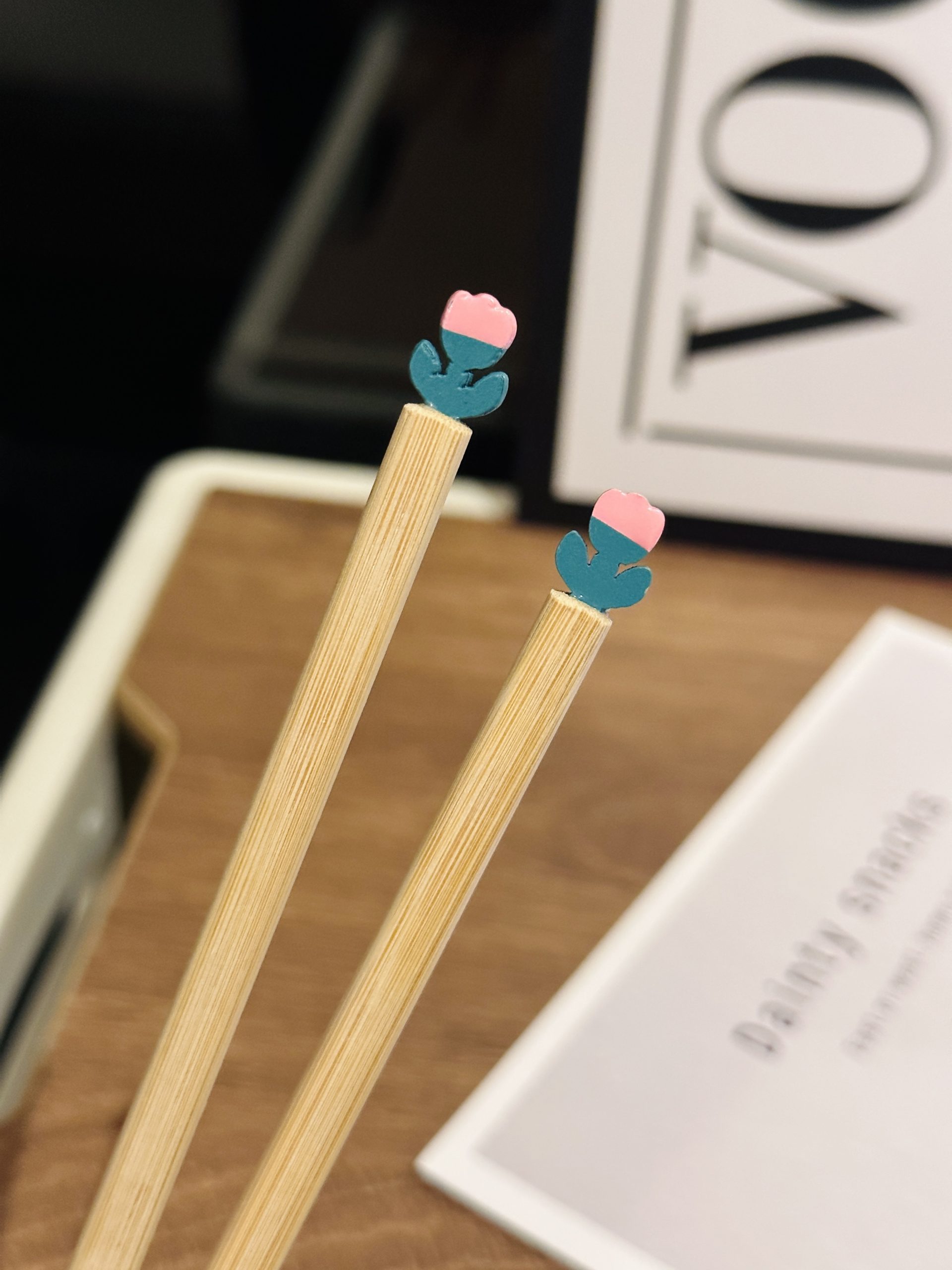 Natural Bamboo Tulip Chopsticks for One, Unpainted Non-Slip Design, Eco-Friendly Chinese Tableware, Anti-Mold Kitchen Utensils Natural Bamboo Tulip Chopsticks for One, Unpainted Non-Slip Design, Eco-Friendly Chinese Tableware, Anti-Mold Kitchen Utensils