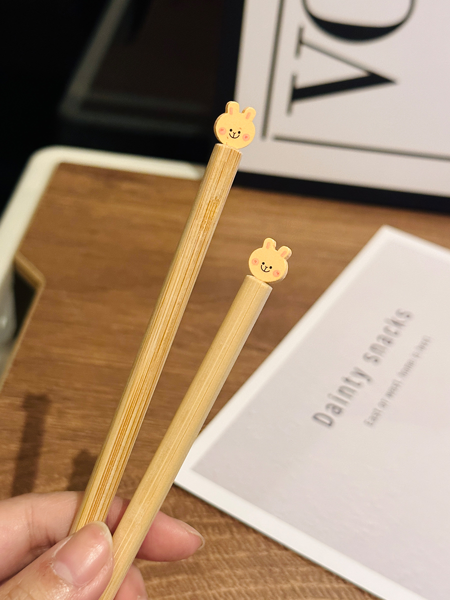 Natural Bamboo Tulip Chopsticks for One, Unpainted Non-Slip Design, Eco-Friendly Chinese Tableware, Anti-Mold Kitchen Utensils Natural Bamboo Tulip Chopsticks for One, Unpainted Non-Slip Design, Eco-Friendly Chinese Tableware, Anti-Mold Kitchen Utensils