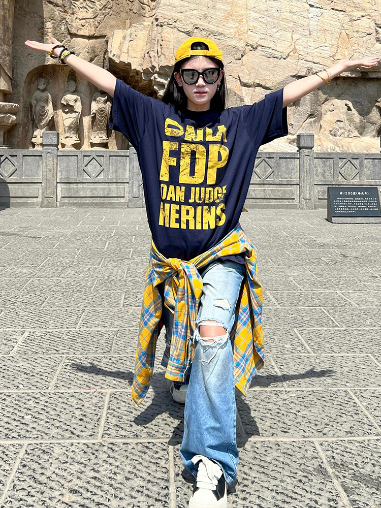 Navy Blue Heavyweight Women's Summer T-Shirt with Letter Print - Casual Loose Fit Pure Cotton Top for Trendy American Style Navy Blue Heavyweight Women's Summer T-Shirt with Letter Print - Casual Loose Fit Pure Cotton Top for Trendy American Style