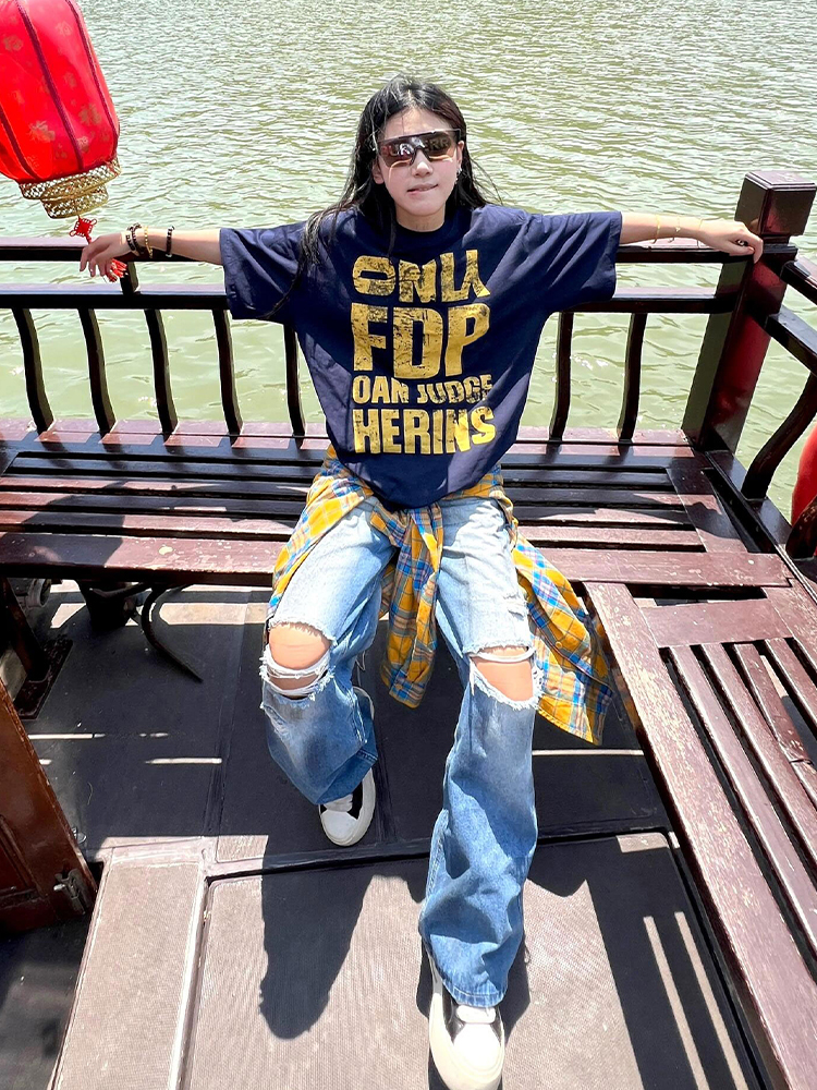 Navy Blue Heavyweight Women's Summer T-Shirt with Letter Print - Casual Loose Fit Pure Cotton Top for Trendy American Style Navy Blue Heavyweight Women's Summer T-Shirt with Letter Print - Casual Loose Fit Pure Cotton Top for Trendy American Style