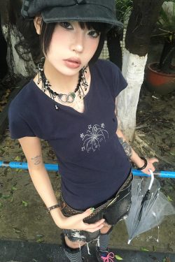 Navy Blue Short Sleeve V-Neck Rhinestone Spicy Girl Top with Ruffled Edges - Fitted Summer Style