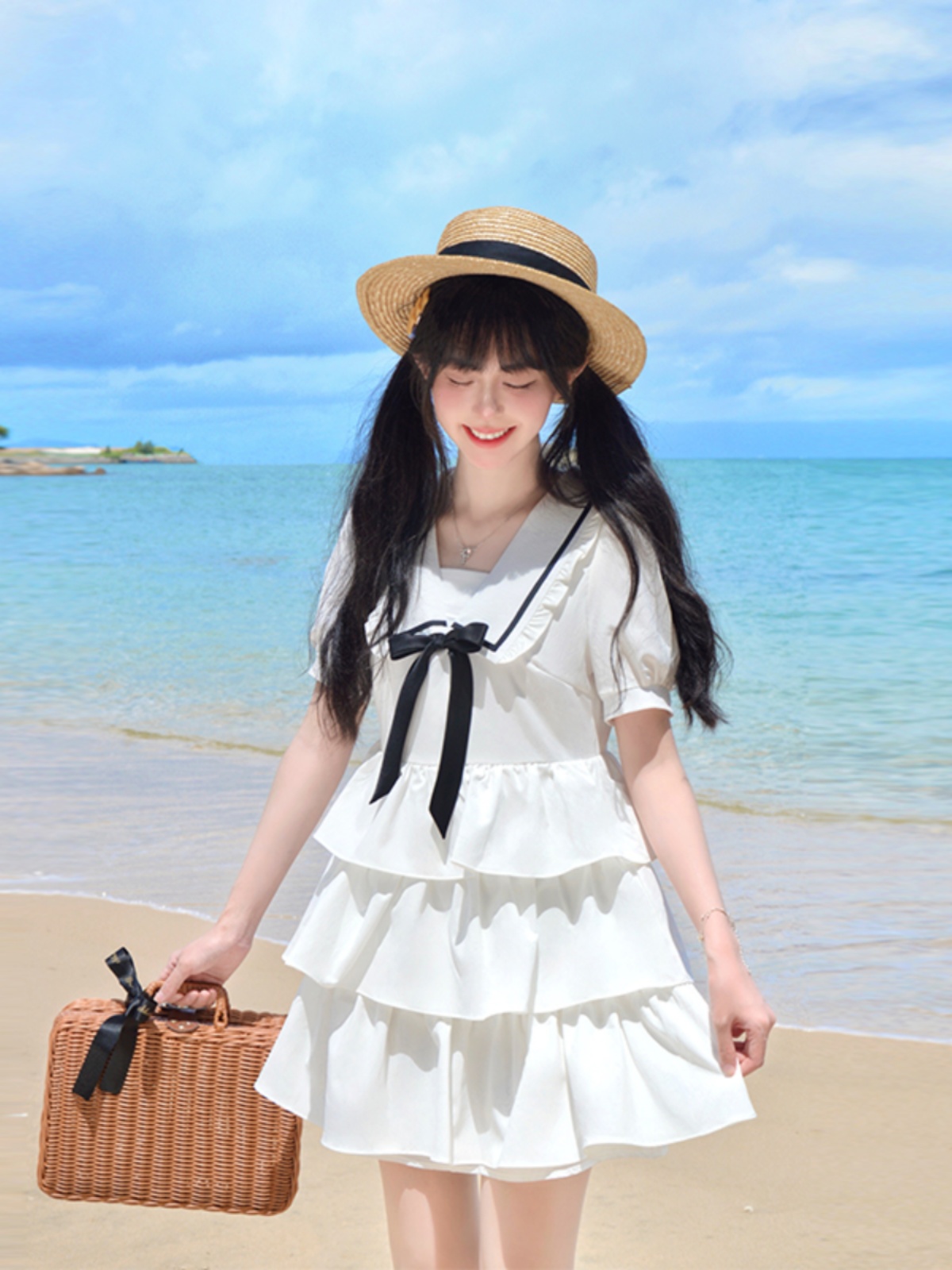 Navy Collar Bowknot College Style Mid-Length Dress with Pudding Bear Print and Cake Skirt – Vintage-Inspired Fashion for Y2K Lovers Navy Collar Bowknot College Style Mid-Length Dress with Pudding Bear Print and Cake Skirt – Vintage-Inspired Fashion for Y2K Lovers