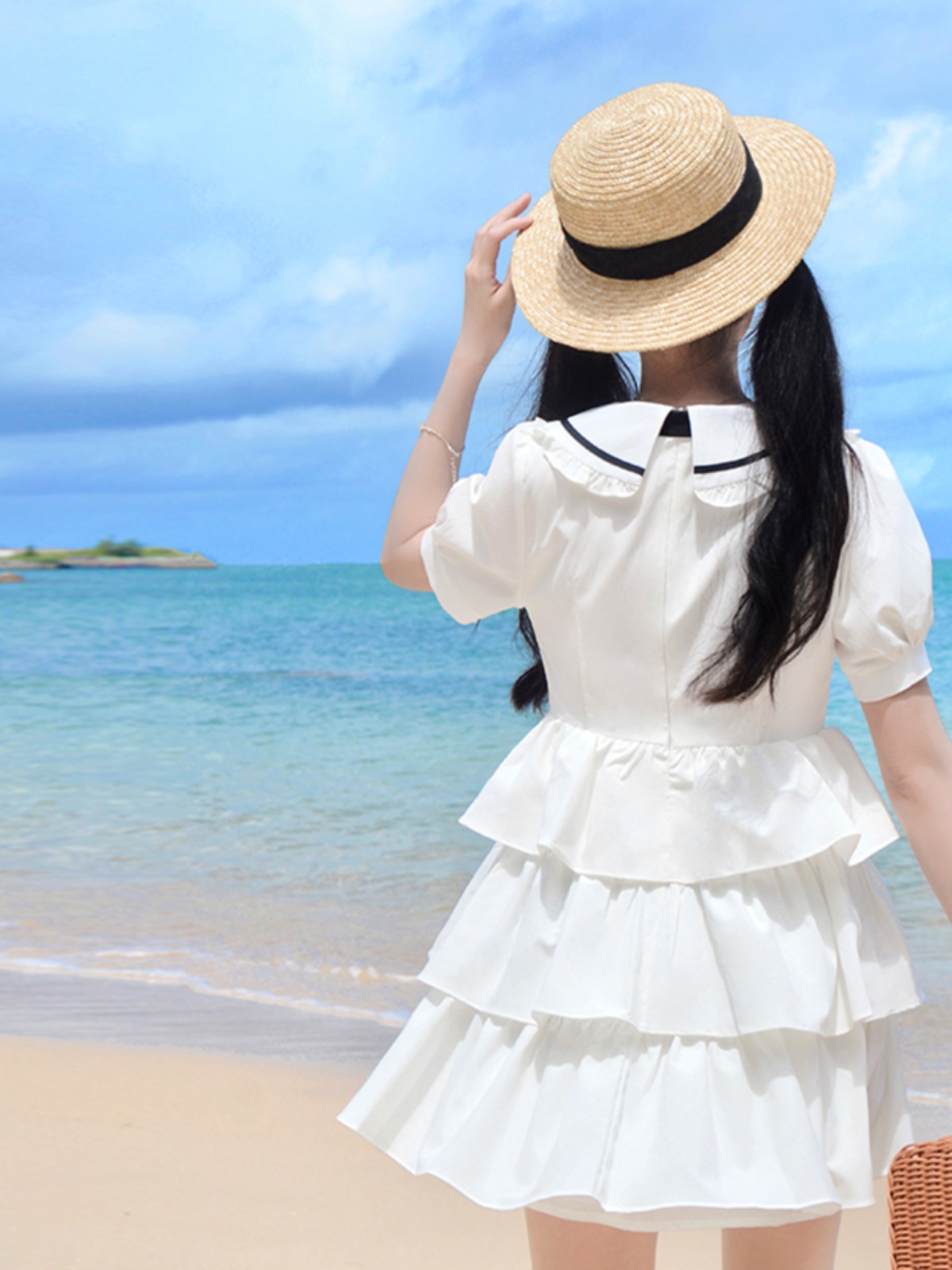 Navy Collar Bowknot College Style Mid-Length Dress with Pudding Bear Print and Cake Skirt – Vintage-Inspired Fashion for Y2K Lovers Navy Collar Bowknot College Style Mid-Length Dress with Pudding Bear Print and Cake Skirt – Vintage-Inspired Fashion for Y2K Lovers