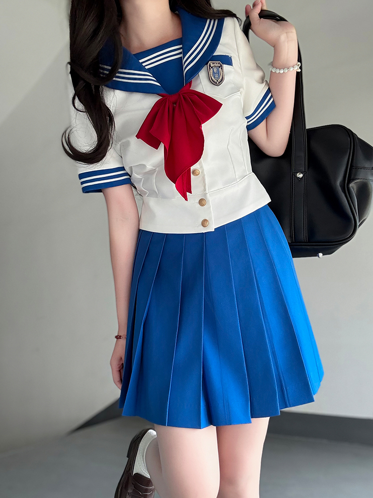Navy Collar Sailor Suit Set - Japanese JK Uniform with Waist-Defined Short Sleeves - College Style Pudding Bear Design for Students Navy Collar Sailor Suit Set - Japanese JK Uniform with Waist-Defined Short Sleeves - College Style Pudding Bear Design for Students