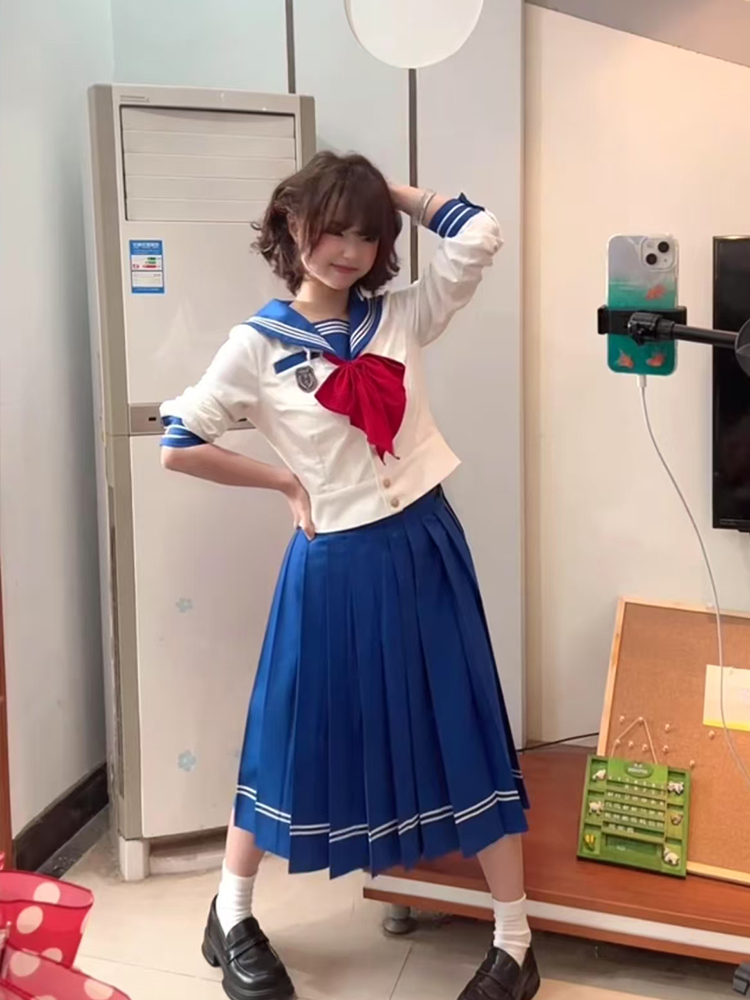 Navy Collar Sailor Suit Set - Japanese JK Uniform with Waist-Defined Short Sleeves - College Style Pudding Bear Design for Students Navy Collar Sailor Suit Set - Japanese JK Uniform with Waist-Defined Short Sleeves - College Style Pudding Bear Design for Students