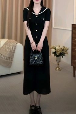 Navy Collar Short Sleeve Plus-Size Dress for Curvy Figures - Trendy Summer Style, Flattering Fit, Elegant Black Dress