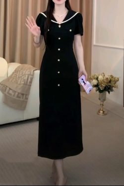 Navy Collar Short Sleeve Plus-Size Dress for Curvy Figures - Trendy Summer Style, Flattering Fit, Elegant Black Dress