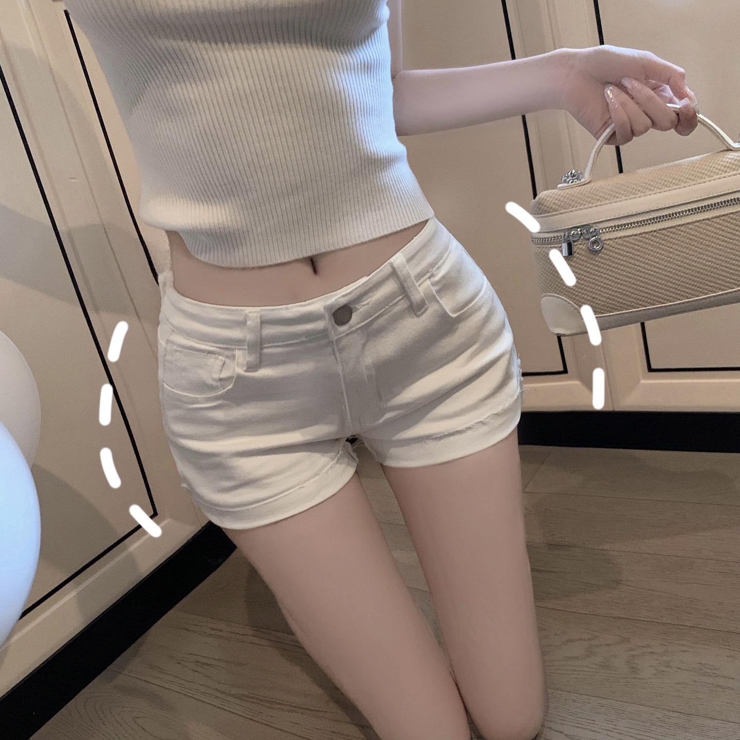 New Satin Vest Top Shirt - Heavy-Duty Internet Celebrity Design, Trendy Y2K Style, Chic Fashion for Modern Looks New Satin Vest Top Shirt - Heavy-Duty Internet Celebrity Design, Trendy Y2K Style, Chic Fashion for Modern Looks