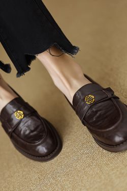 Non-Luxury Genuine Leather Camellia Slip-On Loafers for Women - 2025 Retro Low Heeled Flats, Vintage Inspired Fashion