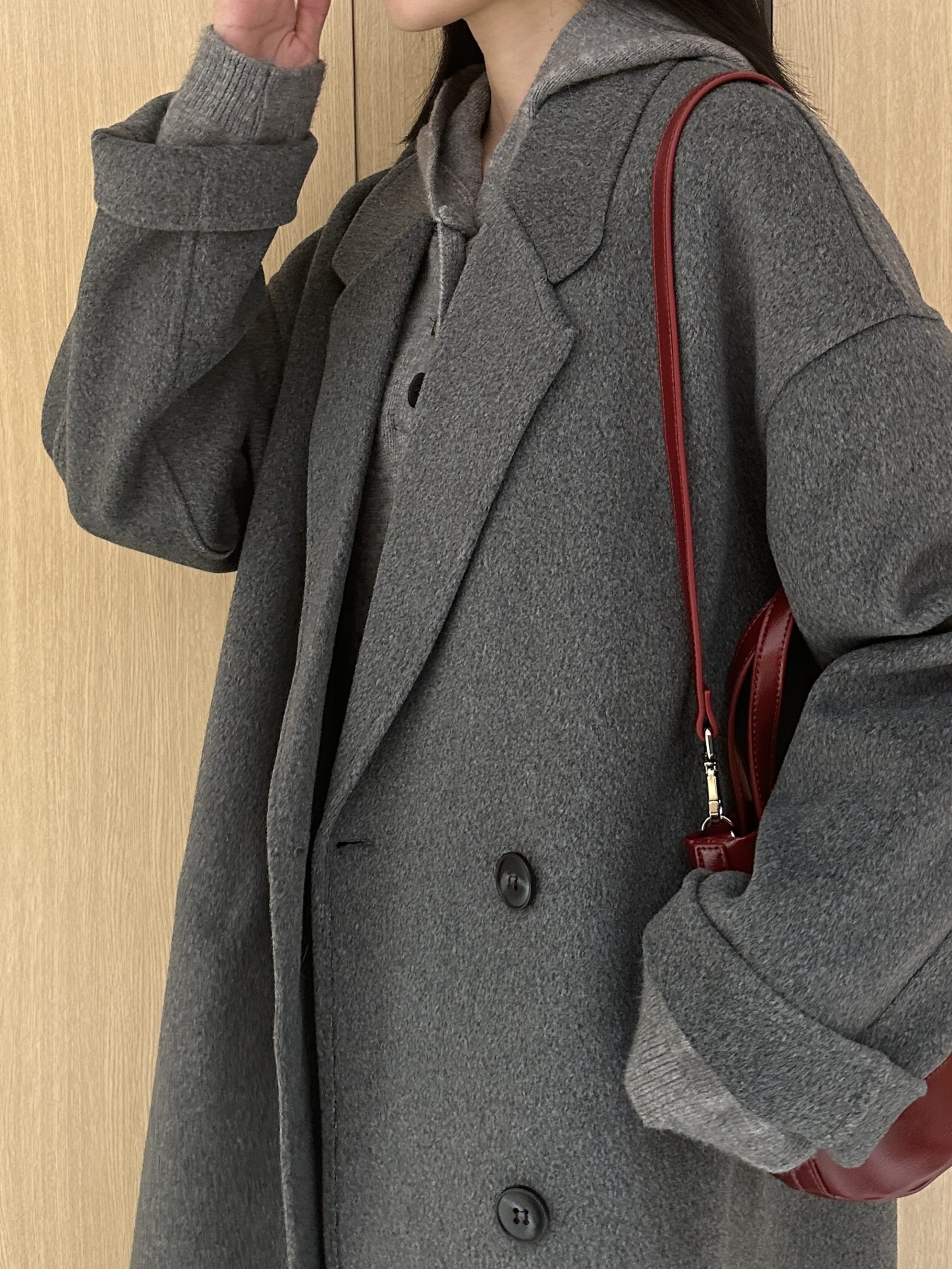 Oatmeal Cashmere Coat for Women, Mid-Length 2024 Winter Korean Style High-End Down Jacket with Thick Inner Lining Outerwear Oatmeal Cashmere Coat for Women, Mid-Length 2024 Winter Korean Style High-End Down Jacket with Thick Inner Lining Outerwear