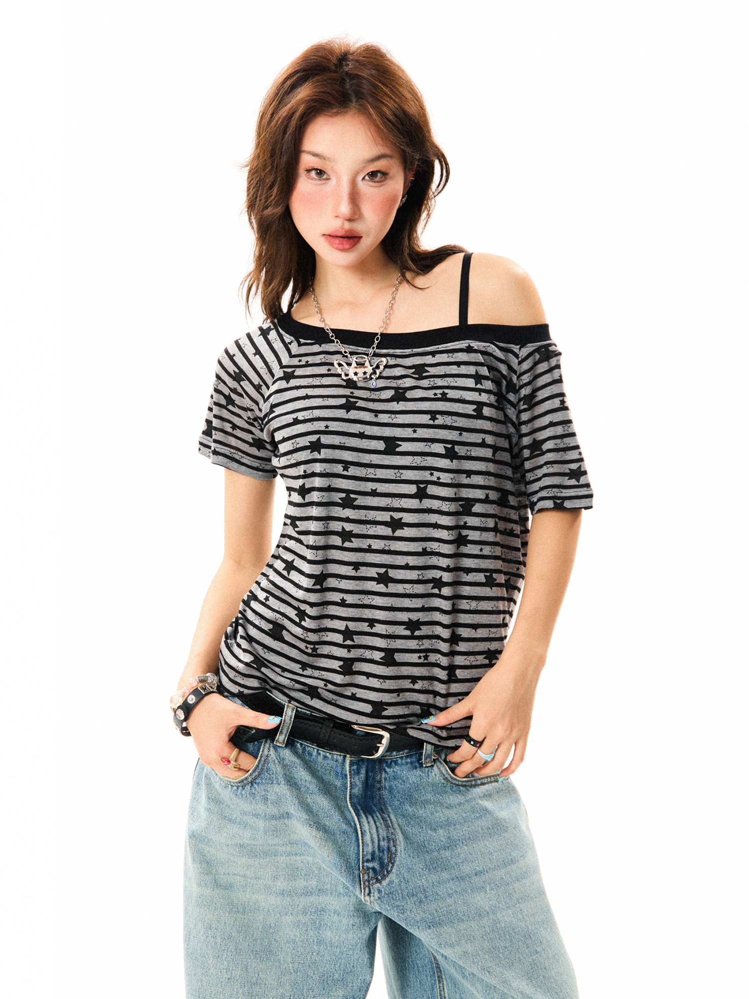 Off-Shoulder Color-Blocking Striped T-Shirt for Women - Summer Spicy Girl Style, Versatile Short Sleeve Top Off-Shoulder Color-Blocking Striped T-Shirt for Women - Summer Spicy Girl Style, Versatile Short Sleeve Top