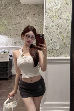 Off-Shoulder Knitted Tank Top for Women, Sexy Strapless Design, Luna Lona Style, Y2K Fashion, Trendy Summer Wear