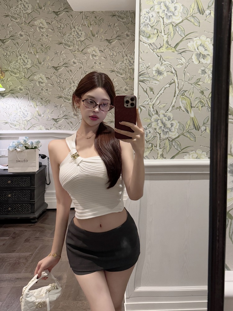 Off-Shoulder Knitted Tank Top for Women, Sexy Strapless Design, Luna Lona Style, Y2K Fashion, Trendy Summer Wear Off-Shoulder Knitted Tank Top for Women, Sexy Strapless Design, Luna Lona Style, Y2K Fashion, Trendy Summer Wear