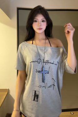 Off-Shoulder Letter Print T-Shirt for Women - Casual Loose Fit Summer Top, American Style, Slimming One-Shoulder Design