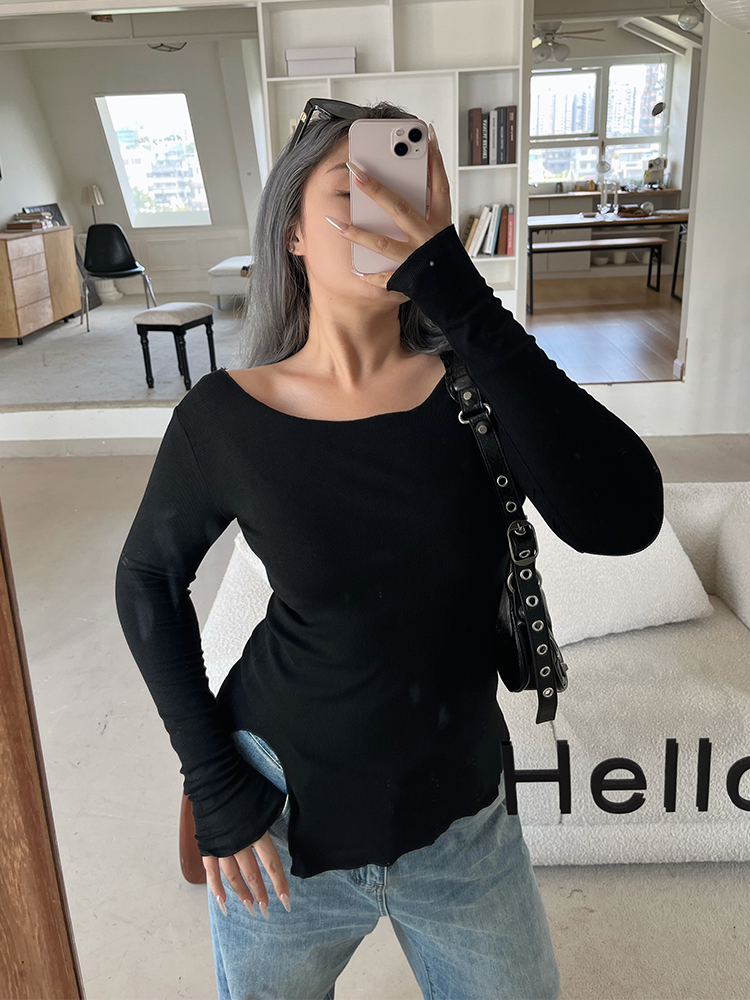 Off-Shoulder Long Sleeve T-Shirt for Women - Slimming Autumn Design, Low Neck Sexy Top, Trendy Y2K Style Off-Shoulder Long Sleeve T-Shirt for Women - Slimming Autumn Design, Low Neck Sexy Top, Trendy Y2K Style