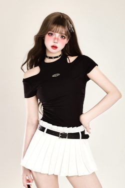 Off-Shoulder Sexy T-Shirt for Women - Handmade Slim Fit Summer Top in Pure Desire Style, Waist-Defining Short Sleeve Fashion