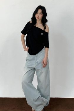 Off-Shoulder Short Sleeve Black T-Shirt with Cross Print - Loose Fit Summer Top for Women, Trendy Spicy Girl Style