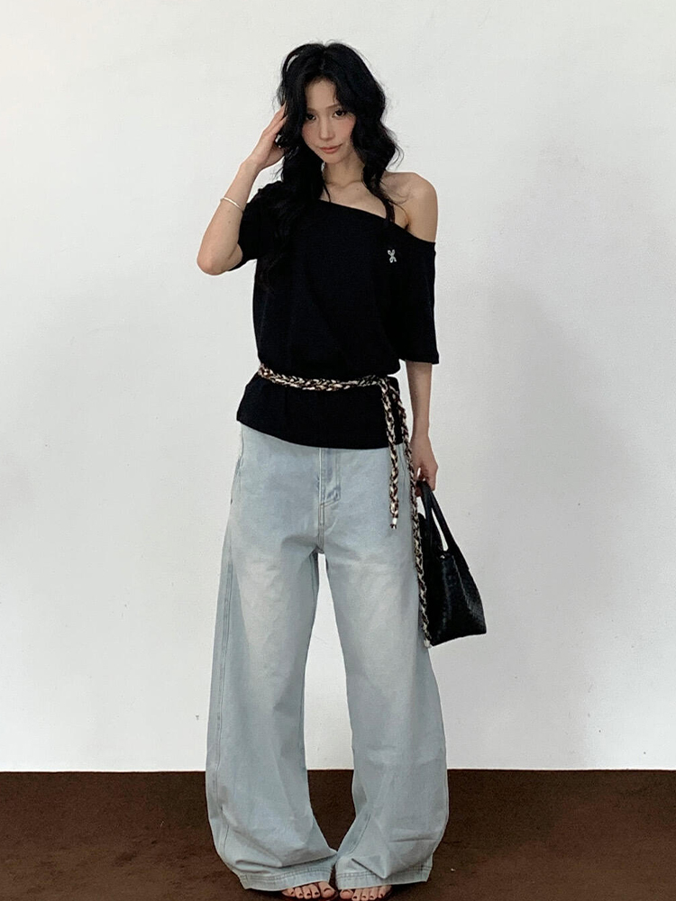 Off-Shoulder Short Sleeve Black T-Shirt with Cross Print - Loose Fit Summer Top for Women, Trendy Spicy Girl Style Off-Shoulder Short Sleeve Black T-Shirt with Cross Print - Loose Fit Summer Top for Women, Trendy Spicy Girl Style