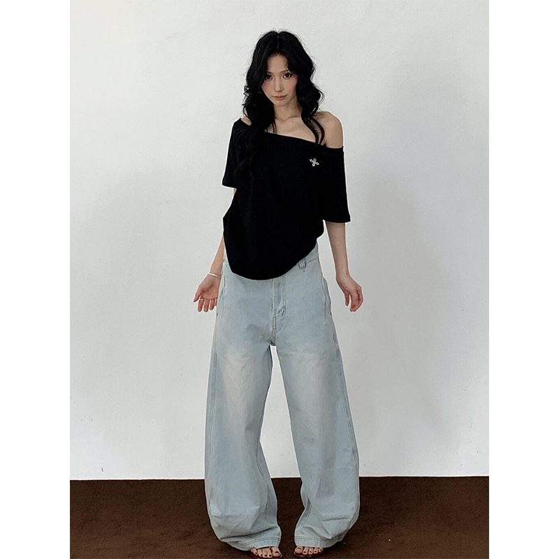 Off-Shoulder Short Sleeve Black T-Shirt with Cross Print - Loose Fit Summer Top for Women, Trendy Spicy Girl Style Off-Shoulder Short Sleeve Black T-Shirt with Cross Print - Loose Fit Summer Top for Women, Trendy Spicy Girl Style