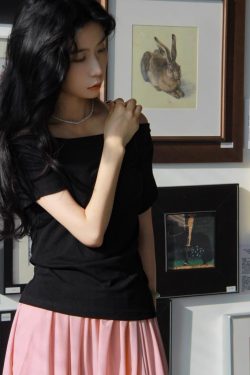 Off-Shoulder Short-Sleeved Top - Women's Summer French Style Thin Stretchy Knit in Light Colors - Elegant & Chic Essentials