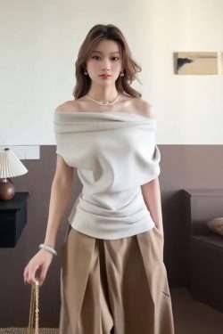 Off-Shoulder Vintage T-Shirt for Women - Summer Slimming Style, Waist-Cinching, Short Sleeves, Irregular Design, Trendy and Instagram-Worthy