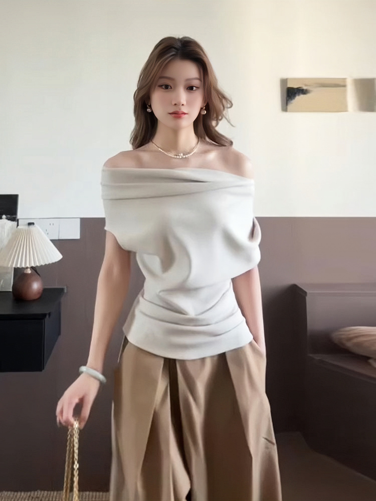 Off-Shoulder Vintage T-Shirt for Women - Summer Slimming Style, Waist-Cinching, Short Sleeves, Irregular Design, Trendy and Instagram-Worthy Off-Shoulder Vintage T-Shirt for Women - Summer Slimming Style, Waist-Cinching, Short Sleeves, Irregular Design, Trendy and Instagram-Worthy