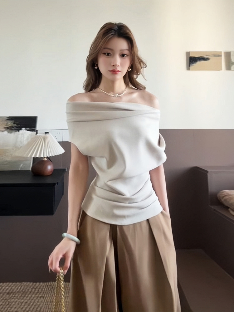 Off-Shoulder Vintage T-Shirt for Women - Summer Slimming Style, Waist-Cinching, Short Sleeves, Irregular Design, Trendy and Instagram-Worthy Off-Shoulder Vintage T-Shirt for Women - Summer Slimming Style, Waist-Cinching, Short Sleeves, Irregular Design, Trendy and Instagram-Worthy