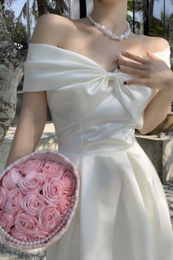 Off-the-Shoulder White Fairy Dress for Women, French-Style Strapless Long Skirt with Bow, Perfect for Everyday Wear and Photos