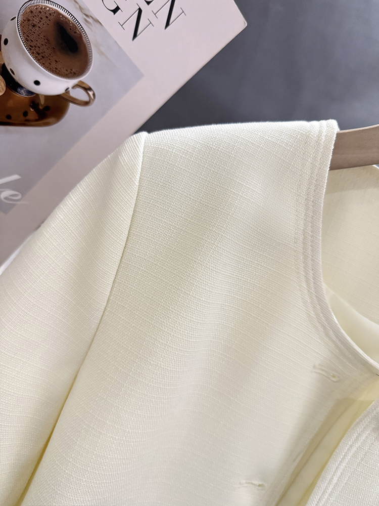 Off-White Korean-Style Street Fashion Thin Jacket for Women - 2025 Summer Sweet Youthful Goddess Short Top Off-White Korean-Style Street Fashion Thin Jacket for Women - 2025 Summer Sweet Youthful Goddess Short Top