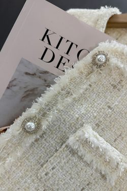 Off-White Lightweight Luxury Short Jacket for Women, Stylish Tassel Design for Autumn and Winter 2024, Elegant Layering Piece