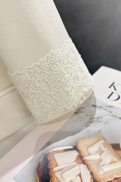 Off-White Minimalist Lace Cuff Blazer for Women - 2025 Summer Style, Imitation Acetate Textured Suit, Chic Fashion Layering Piece