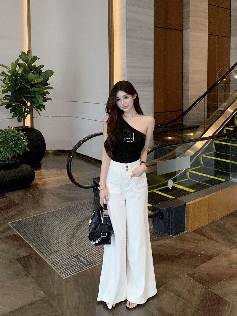 One-Shoulder Camisole for Women - Fashionable Slim Fit Summer Top with Camellia Design - Sexy Y2K Style One-Shoulder Camisole for Women - Fashionable Slim Fit Summer Top with Camellia Design - Sexy Y2K Style