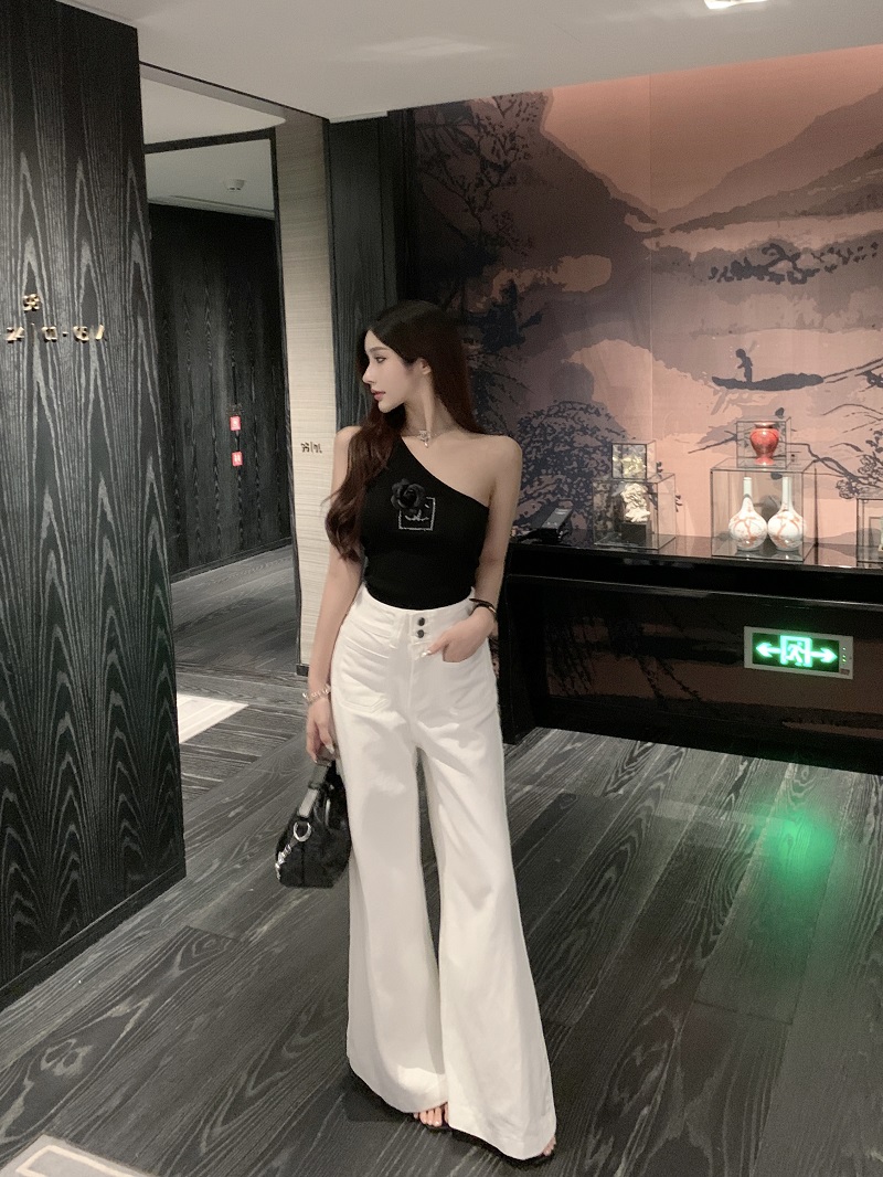 One-Shoulder Camisole for Women - Fashionable Slim Fit Summer Top with Camellia Design - Sexy Y2K Style One-Shoulder Camisole for Women - Fashionable Slim Fit Summer Top with Camellia Design - Sexy Y2K Style