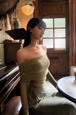 One-Shoulder Spicy Sexy Mesh Dress with Waist-Showing Design – Slightly Sheer Long Skirt, Trendy Korean Style for a Bold Look