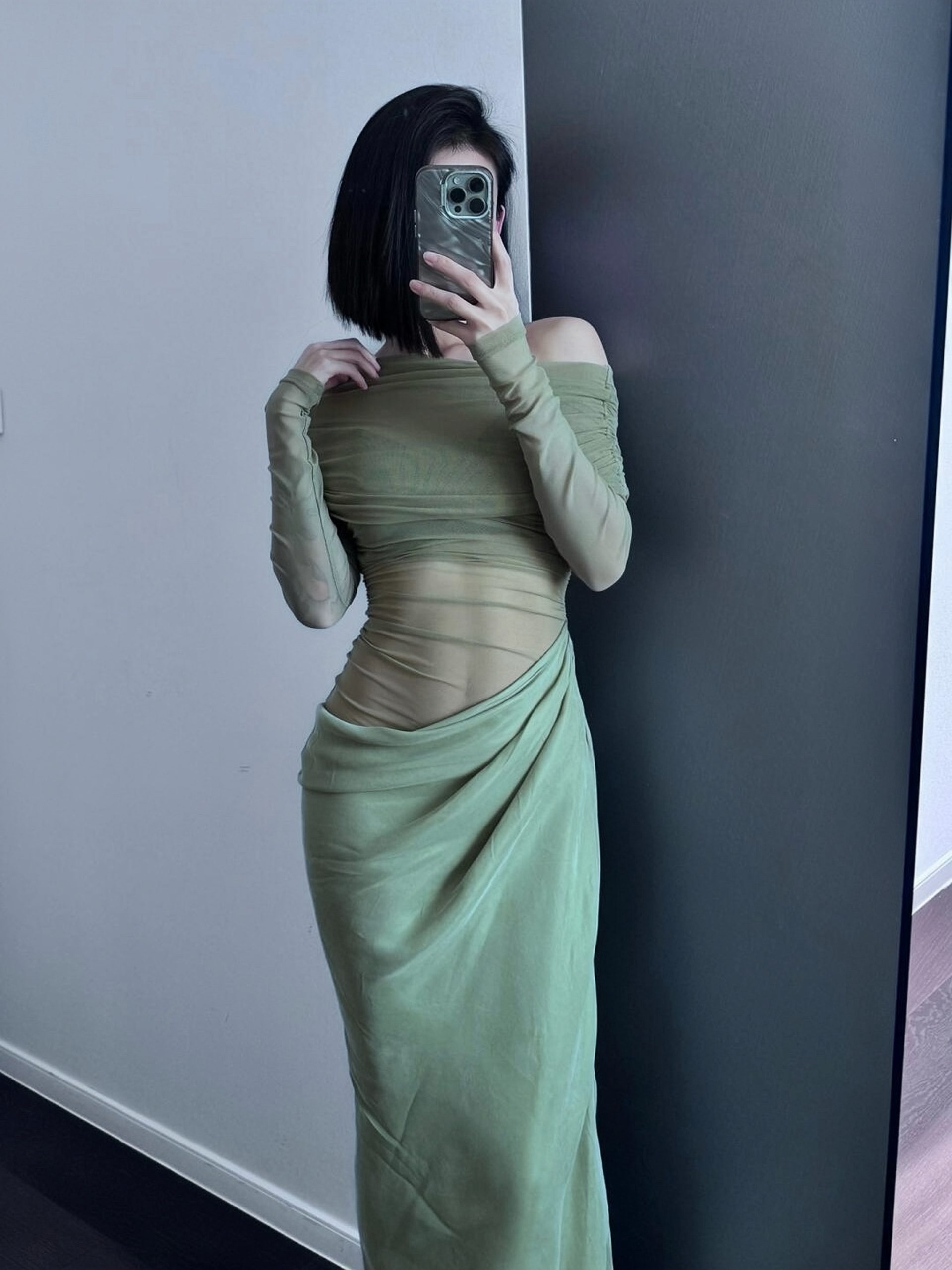 One-Shoulder Spicy Sexy Mesh Dress with Waist-Showing Design – Slightly Sheer Long Skirt, Trendy Korean Style for a Bold Look One-Shoulder Spicy Sexy Mesh Dress with Waist-Showing Design – Slightly Sheer Long Skirt, Trendy Korean Style for a Bold Look