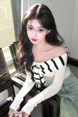 One-Shoulder Striped Knitted Top for Women, Fitted Long Sleeve Sailor Collar Shirt, Trendy Early Spring Fashion