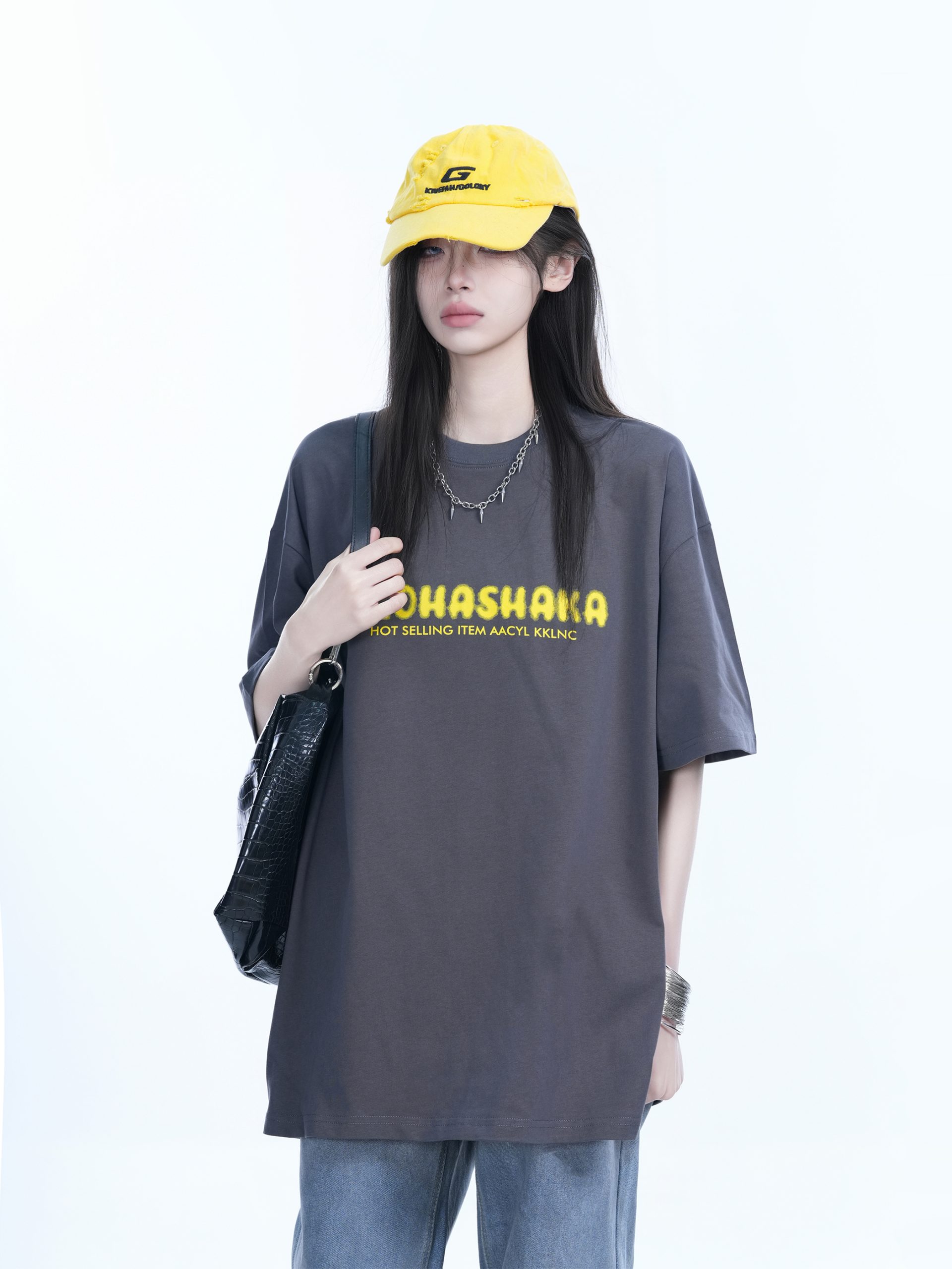 Oversized American Street Style Heavy Short-Sleeve T-Shirt for Women - "Sit and Eat Until the Mountains Are Empty", Casual Y2K Fashion Oversized American Street Style Heavy Short-Sleeve T-Shirt for Women - "Sit and Eat Until the Mountains Are Empty", Casual Y2K Fashion