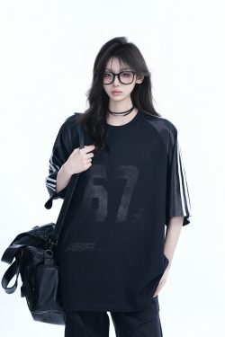 Oversized Black Short-Sleeve T-Shirt for Women - American High Street Sports Style, Loose Fit, Casual Chic.
