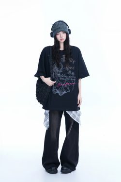 Oversized Black Short Sleeve T-Shirt for Women - American Street Style, Casual Cotton Tee with "Sit and Eat Until the Mountains Are Empty" Print